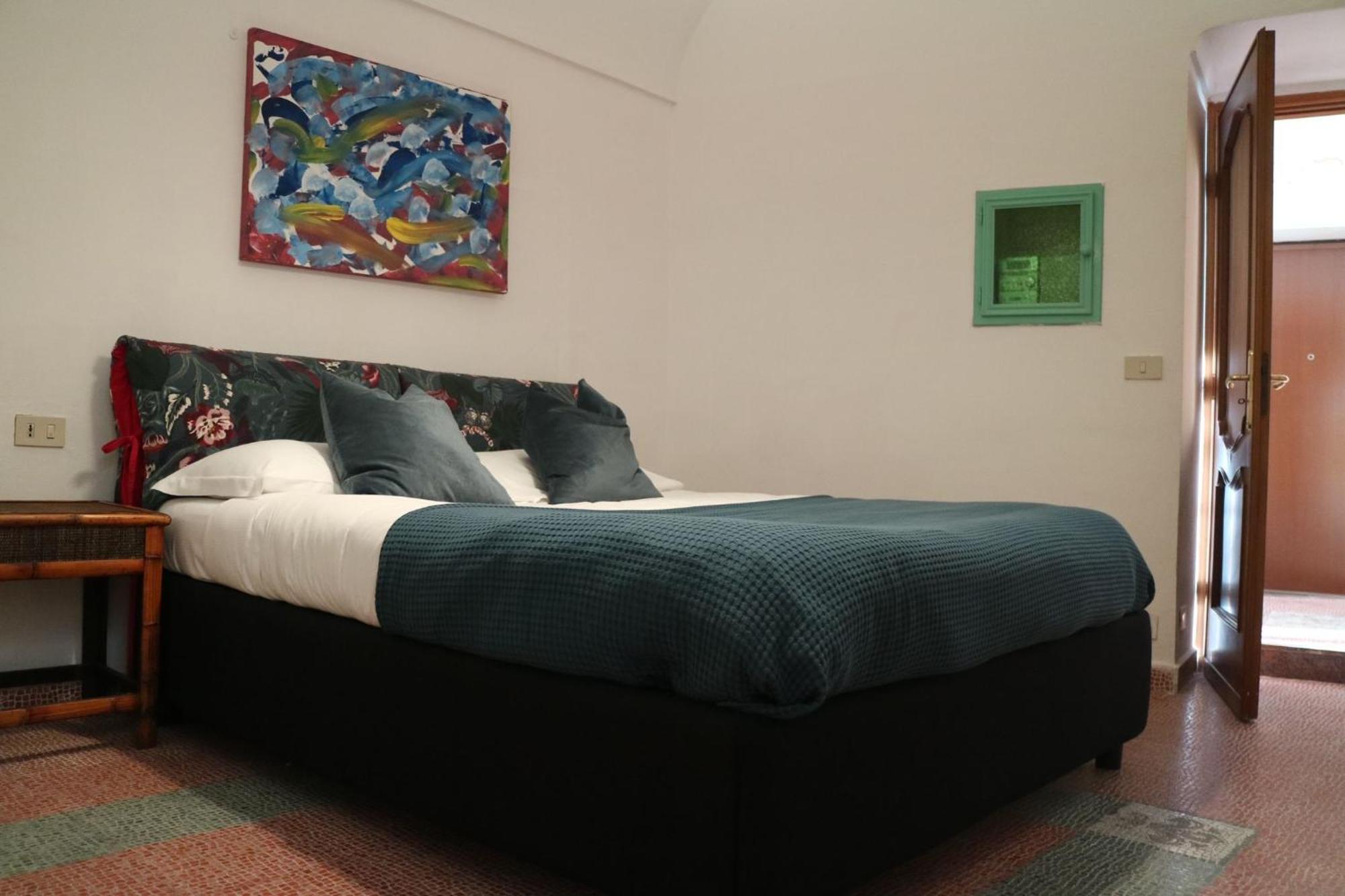 Toffee Palmari 23 - Seven Suites Sanremo Luaran gambar