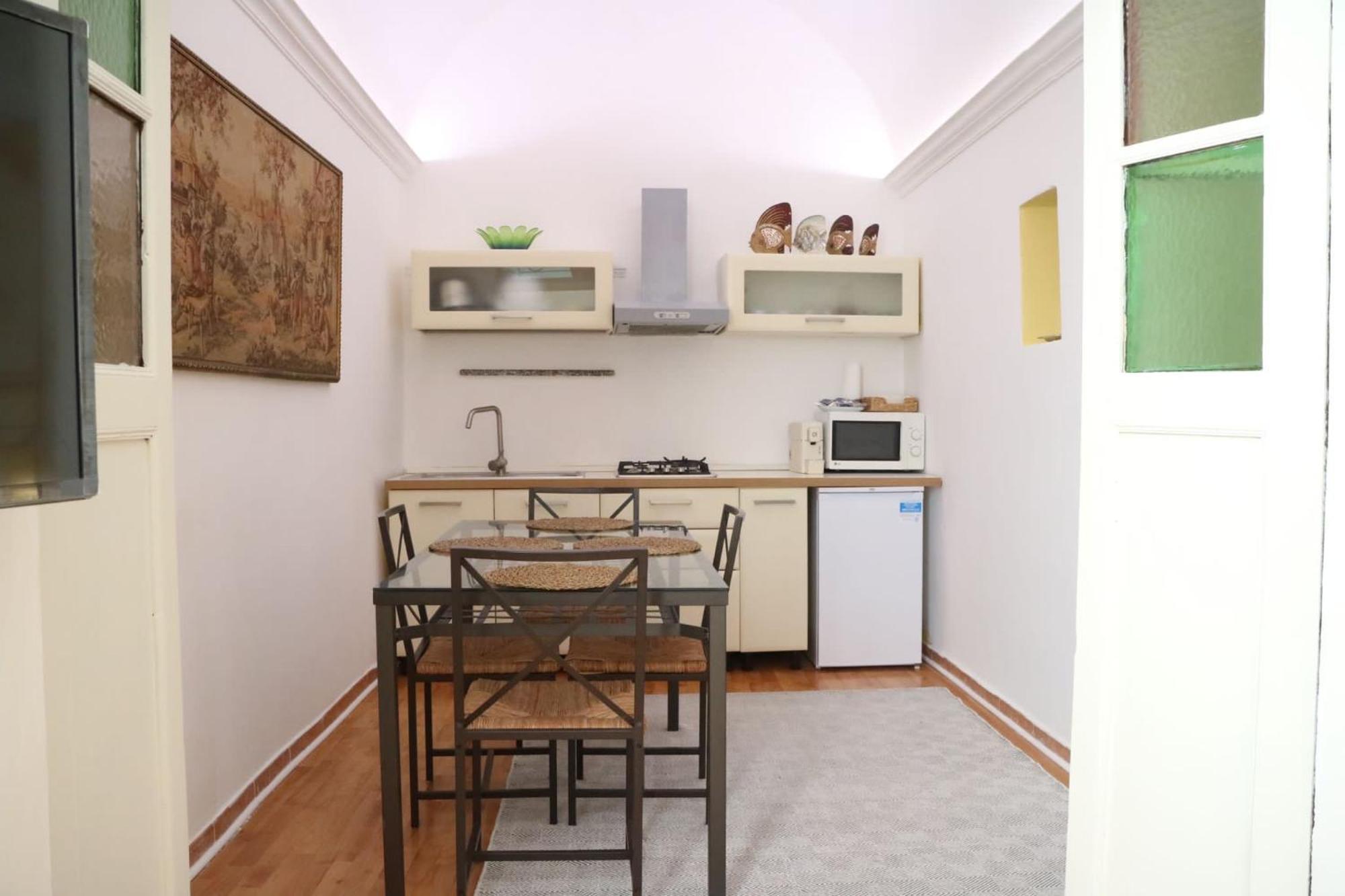 Toffee Palmari 23 - Seven Suites Sanremo Luaran gambar