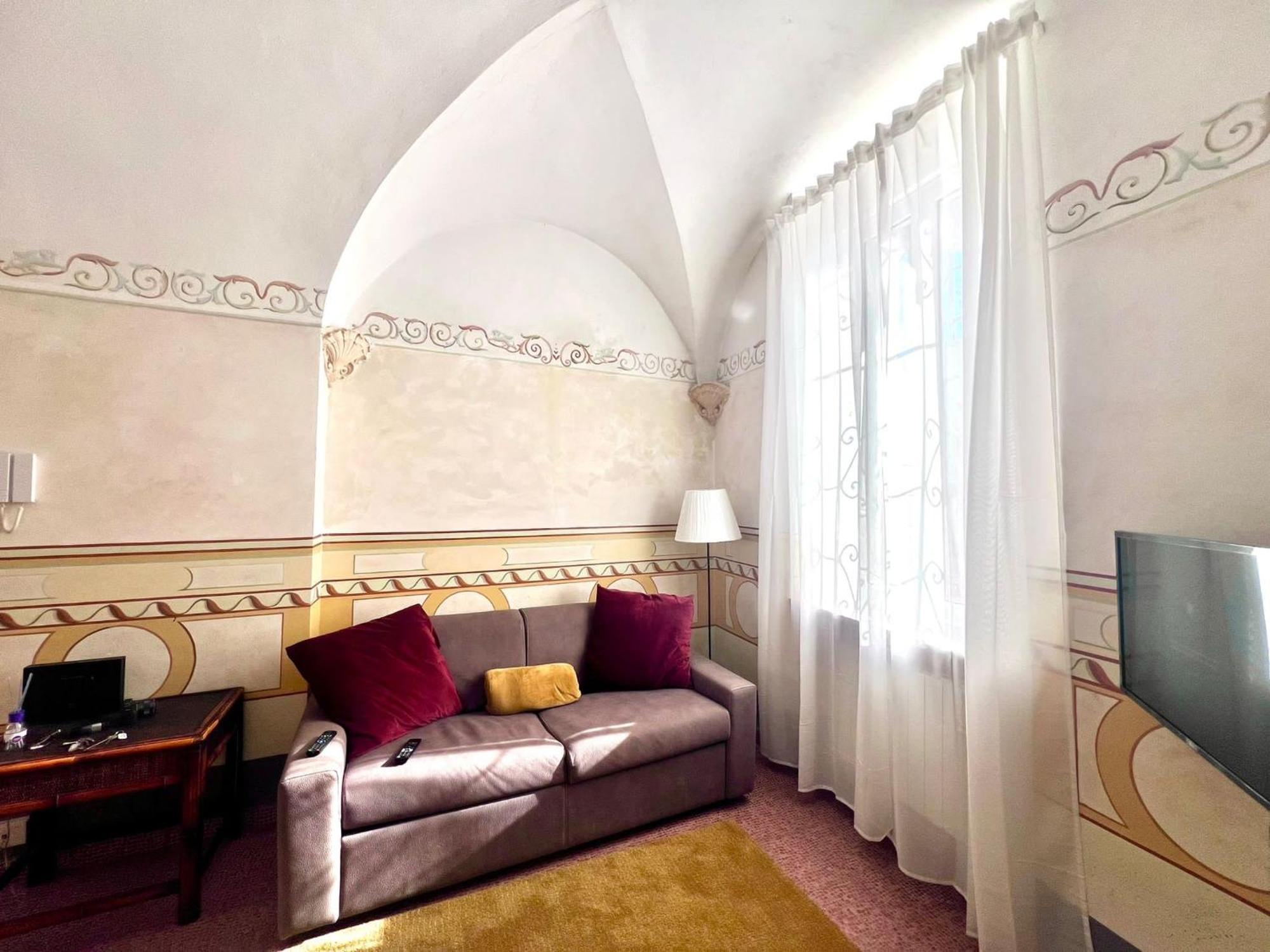 Toffee Palmari 23 - Seven Suites Sanremo Luaran gambar